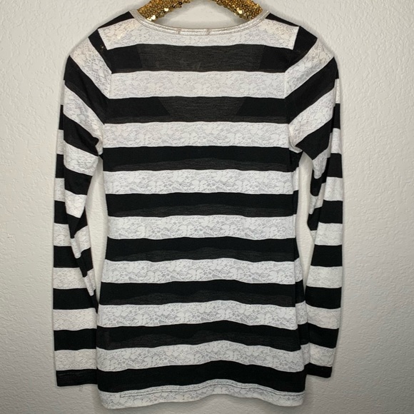 Laquette White Lace Black Stripe VNeck Long Sleeve - Picture 4 of 6